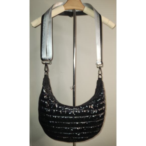 BCBGeneration Two in One Black and Sliver Crossbody Shoulder Puffer Bag - Picture 2 of 7